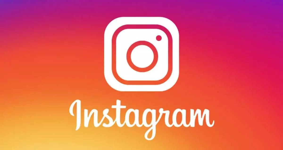 Cómo cambiar el color de fondo de una historia de Instagram